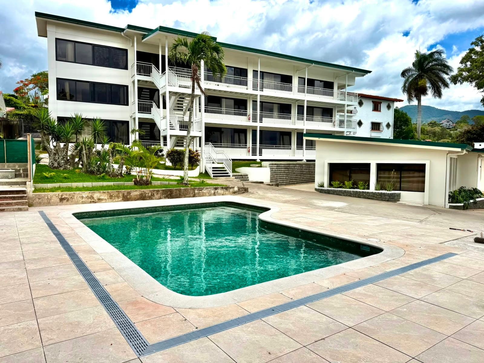 Apartamento en Escazú · 1 hab · 70 m² — easyrent