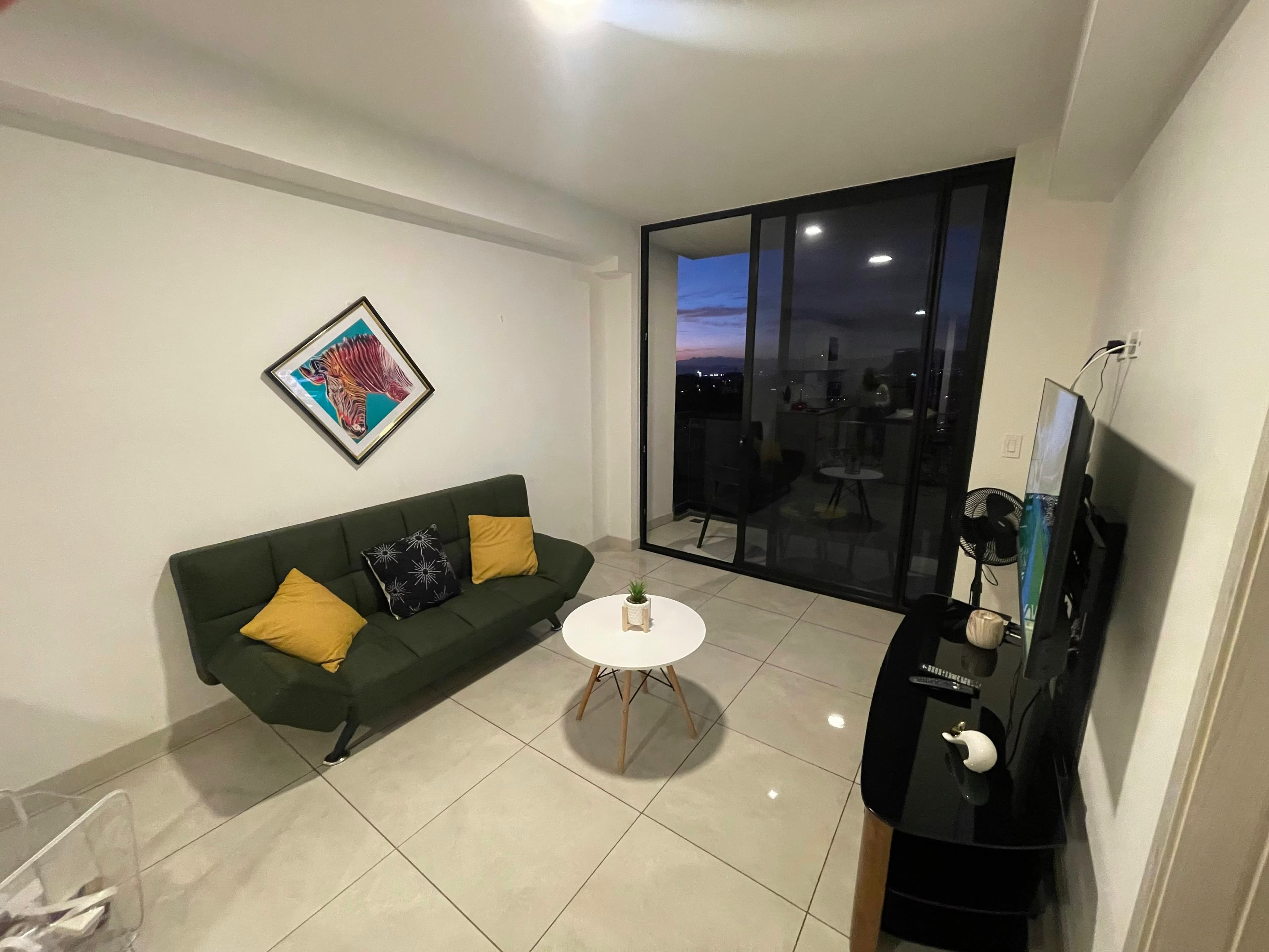 Apartamento Amueblado en Alquiler | Núcleo Sabana | Vistas Panorámicas | 40m² | $1,250